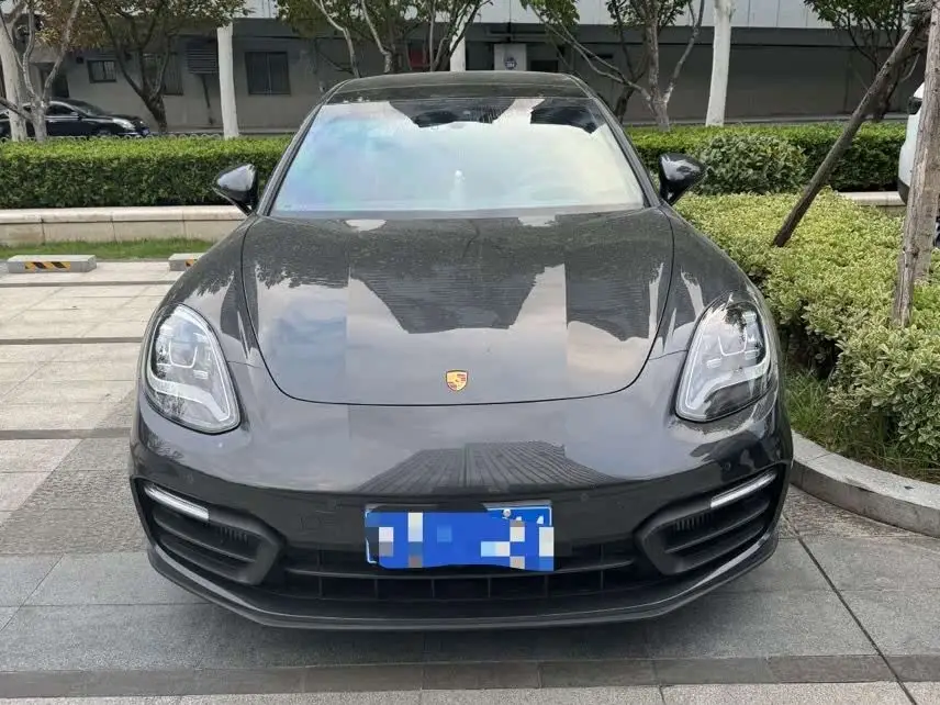 2023 Panamera Executive Platinum Edition 2.9T