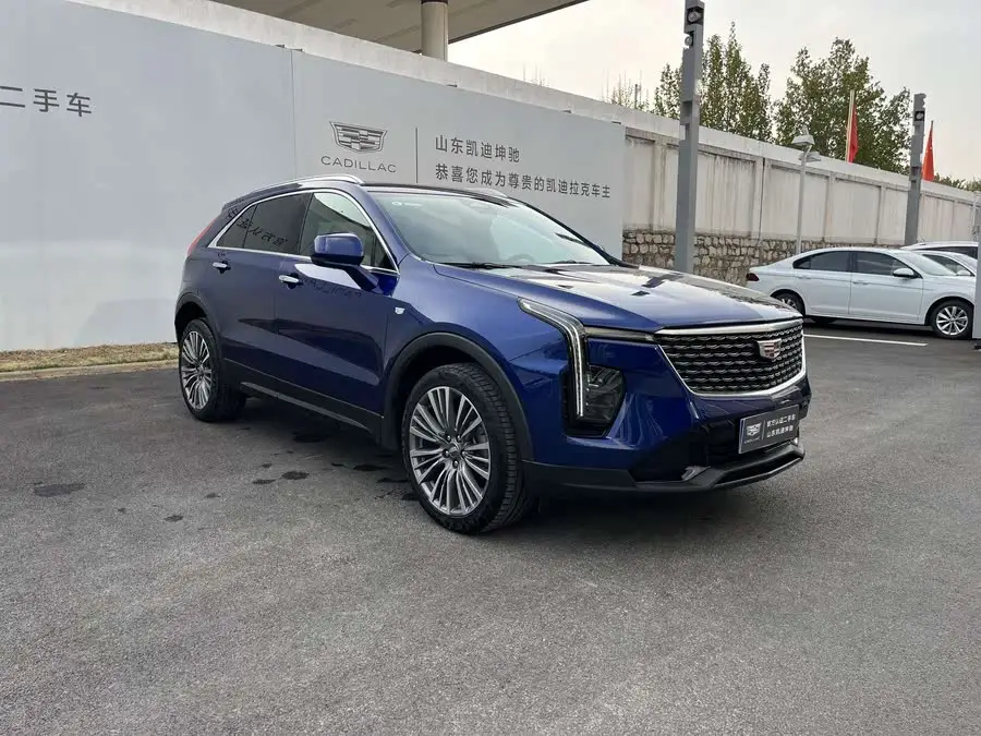 Cadillac XT4 2024 28T Two-Wheel Drive Premium