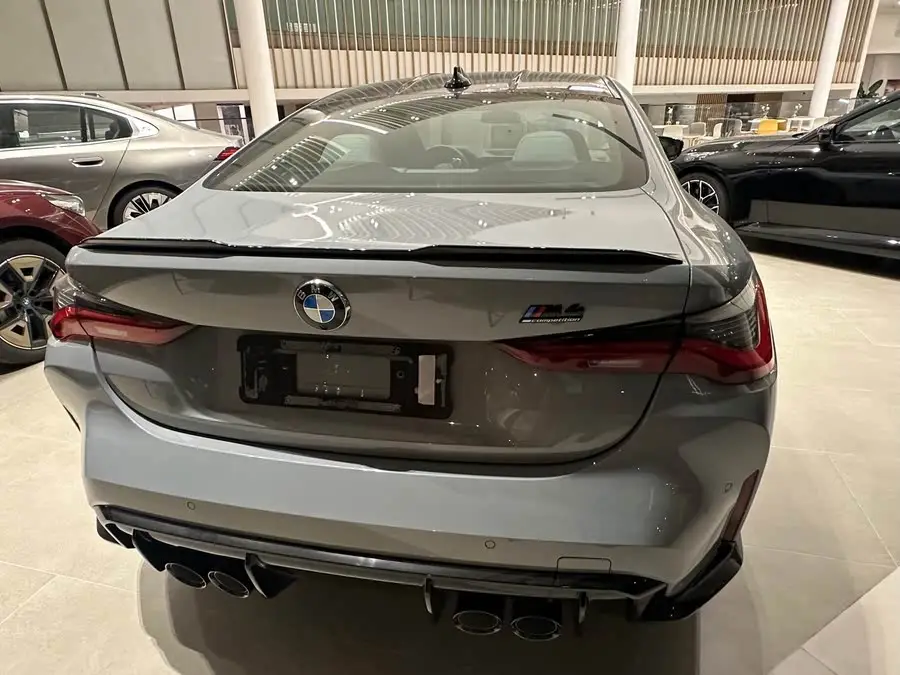 2021 بي إم دبليو M4 كوبيه إصدار Thunder