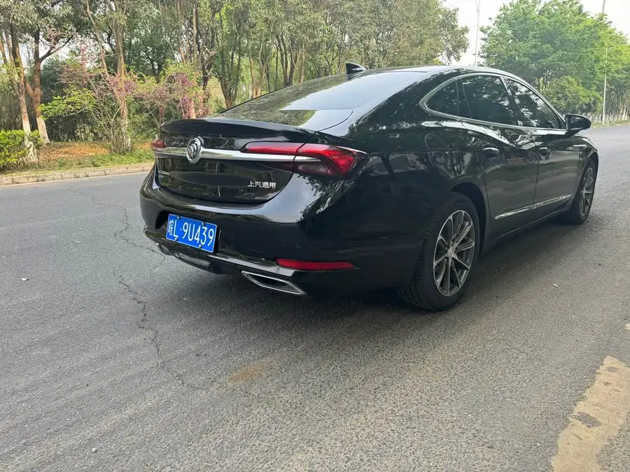 باك لاقروس 2022 652T فاخرة