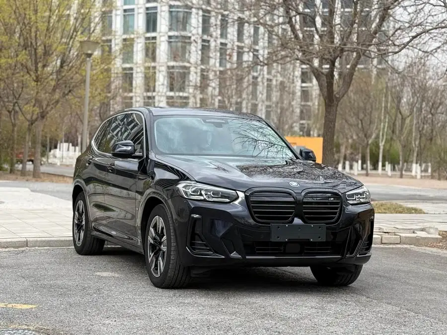 BMW iX3 2022 Leading Version