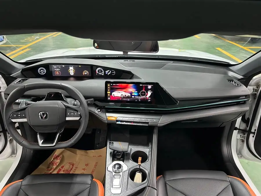 Changan UNI-V 2023 1.5T Premium