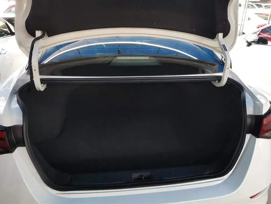 2022 نيسان سيلفي 1.6 لتر XL CVT إصدار الاستمتاع