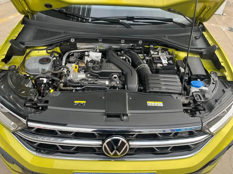 T-ROC 2023 طراز 300TSI DSG دفع ثنائي إصدار النجم