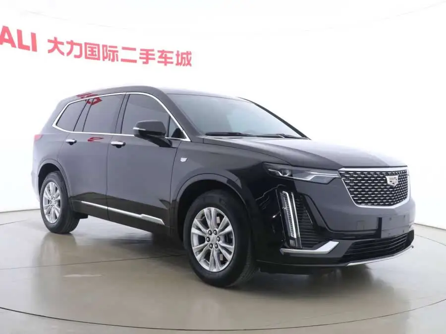 كاديلاك XT6 2021 28T فئة الرفاهية 7 مقاعد