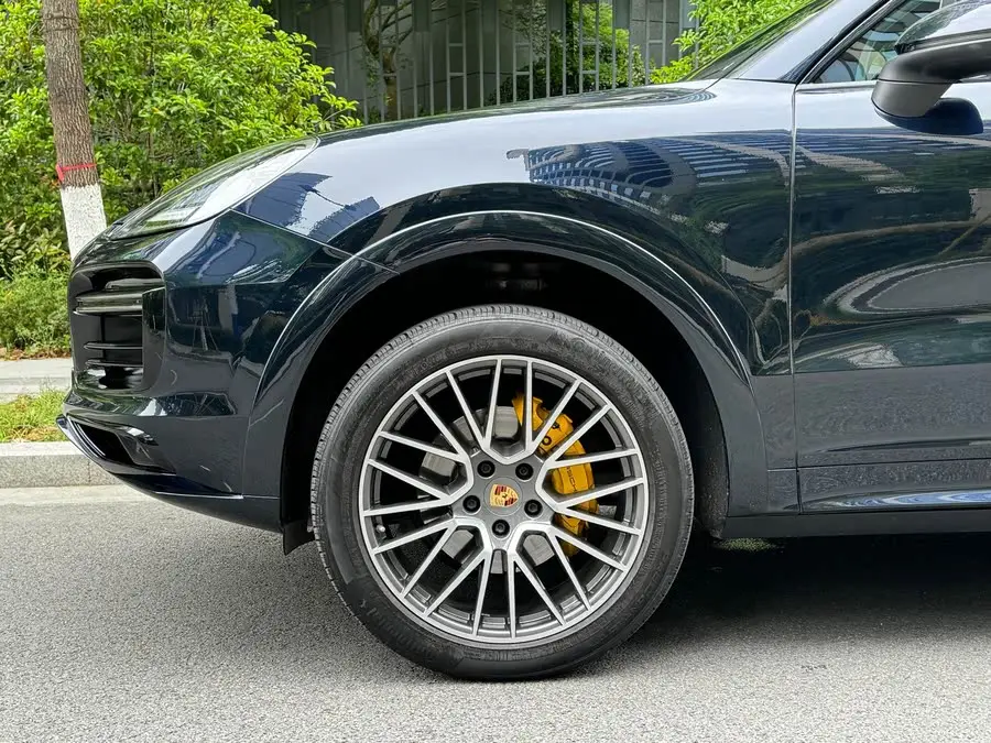 2022 Cayenne 3.0T Platinum Edition