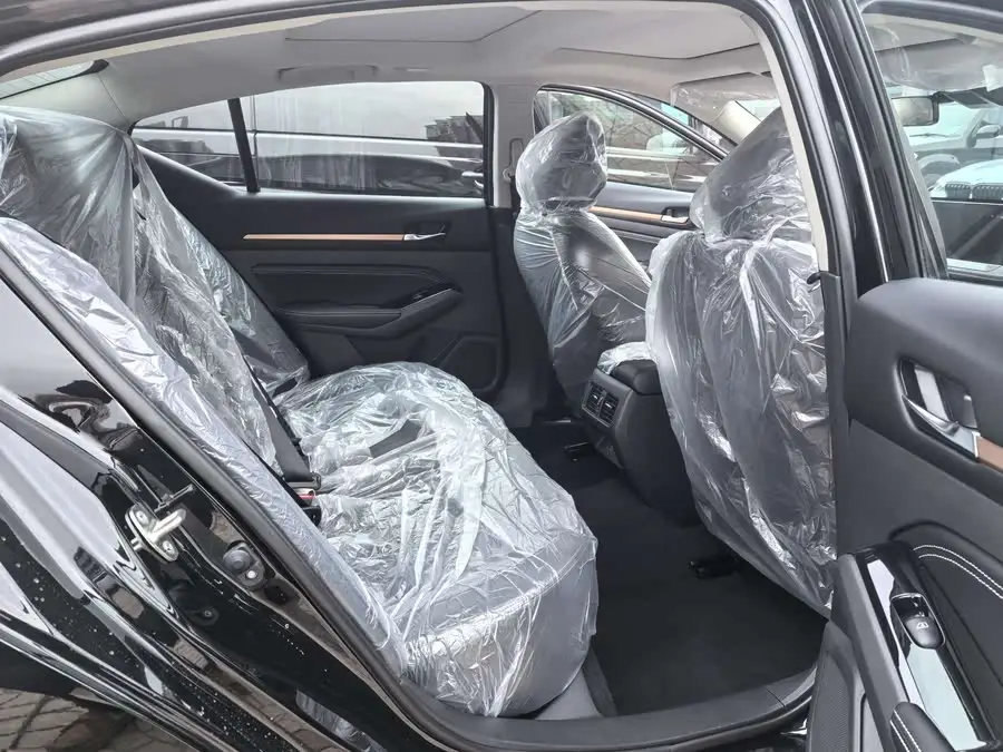 تينيا 2024 2.0 لتر SV إصدار الذهب الأسود