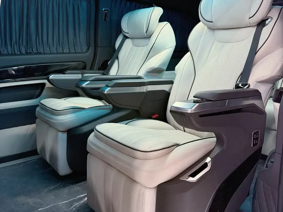 Vito 2023 Model 2.0T Business Edition 7-Seater