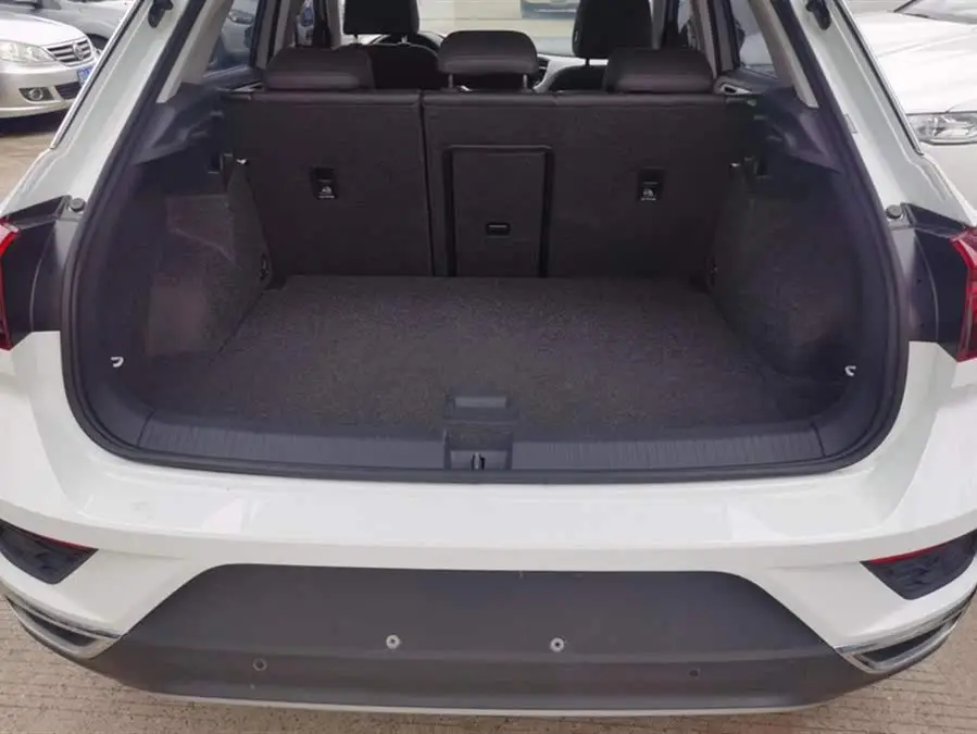 T-ROC 2021 280TSI DSG النسخة المتصلة الذكية من الفئة النخبوية ذات الدفع الثنائي