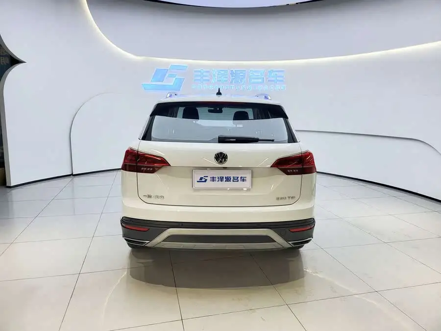 تايرون 2021 330TSI دفع ثنائي النسخة الثلاثين