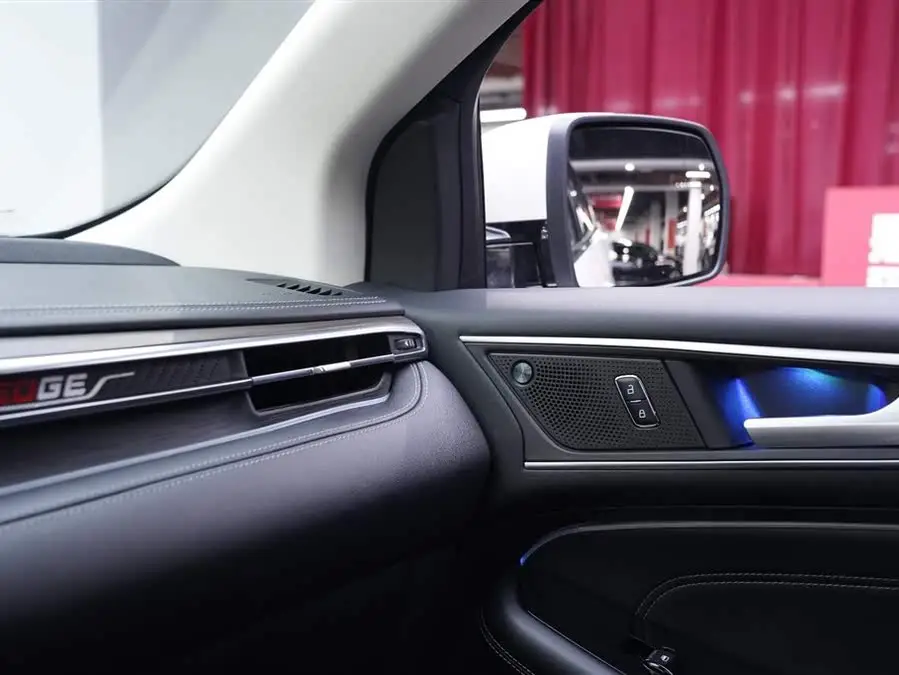 2021 Edge PLUS EcoBoost 245 Two-Wheel Drive Luxury 7-Seater