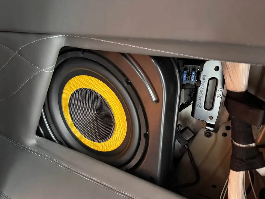 فئة الأعمال 2023 من فيتو 2.0T سعة 7 مقاعد