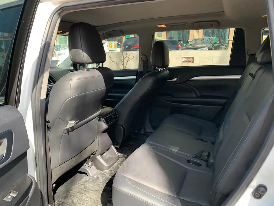 Highlander 2018 2.0T AWD Luxury 7-seater National V