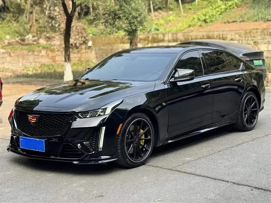 كاديلاك CT5 2022 28T فاخرة