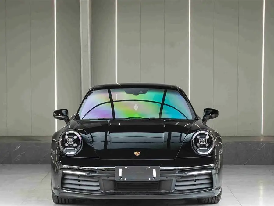 بورش 911 2023 كاريرا 3.0T