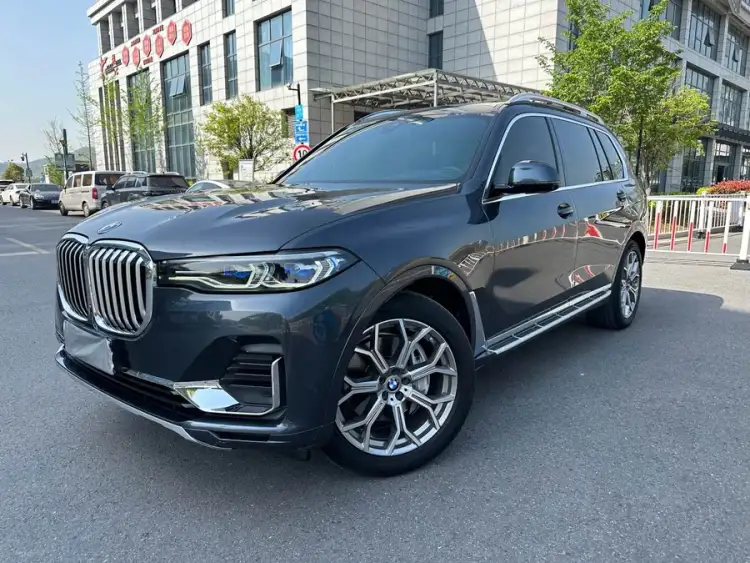 BMW X7 2021 xDrive40i Luxury Package