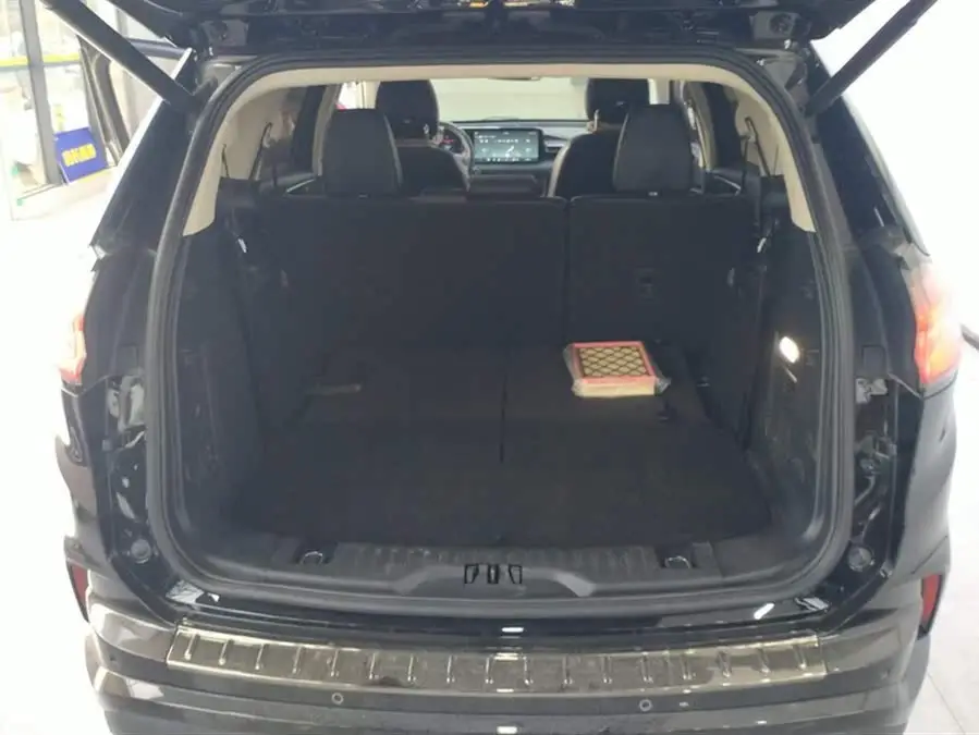 2021 Ford Edge PLUS EcoBoost 245 FWD Premium 7-seater