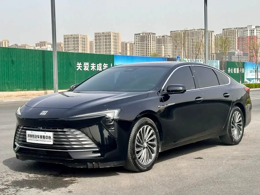 لا كروس 2023 28T الفئة الرائدة