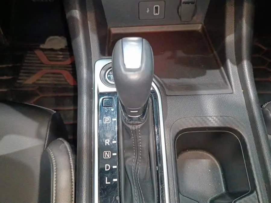 2022 نيسان سيلفي 1.6L XL CVT إصدار الاستمتاع