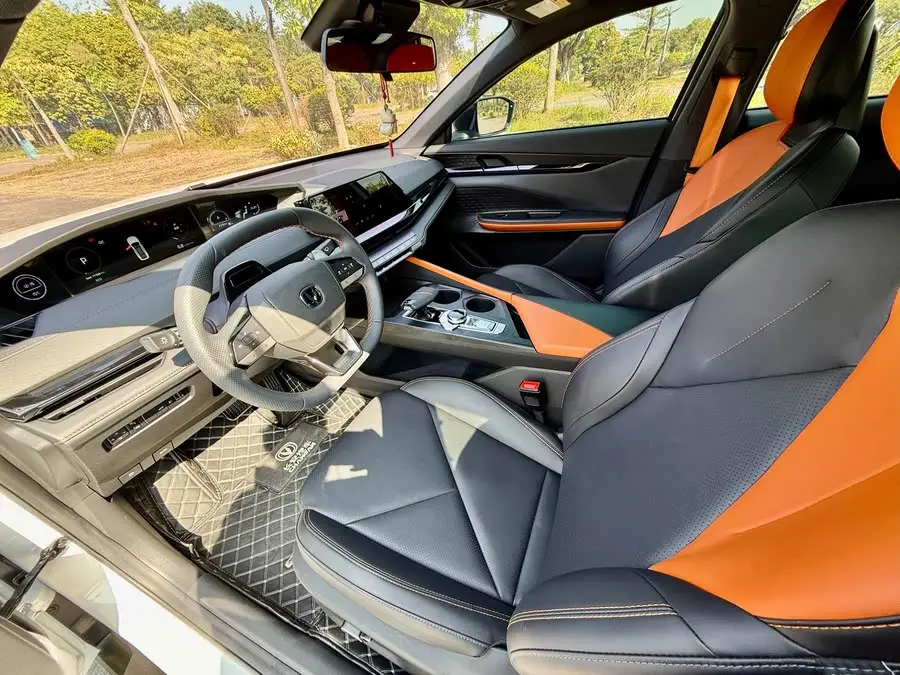 Changan UNI-V 2023 1.5T Premium