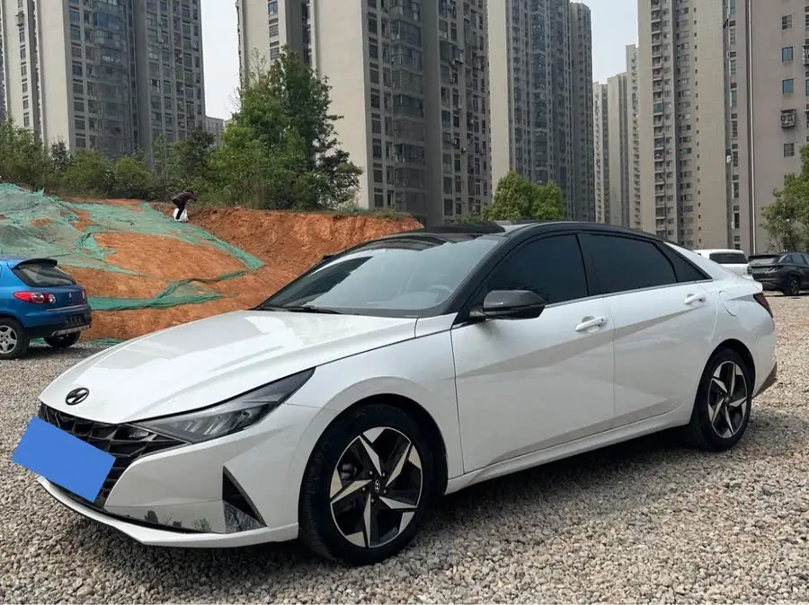 إيلانتر 2022 1.5L CVT LUX النسخة الممتازة