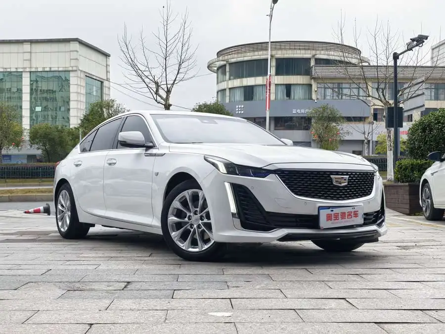 كاديلاك CT5 2022 28T الفاخرة (النسخة القياسية)