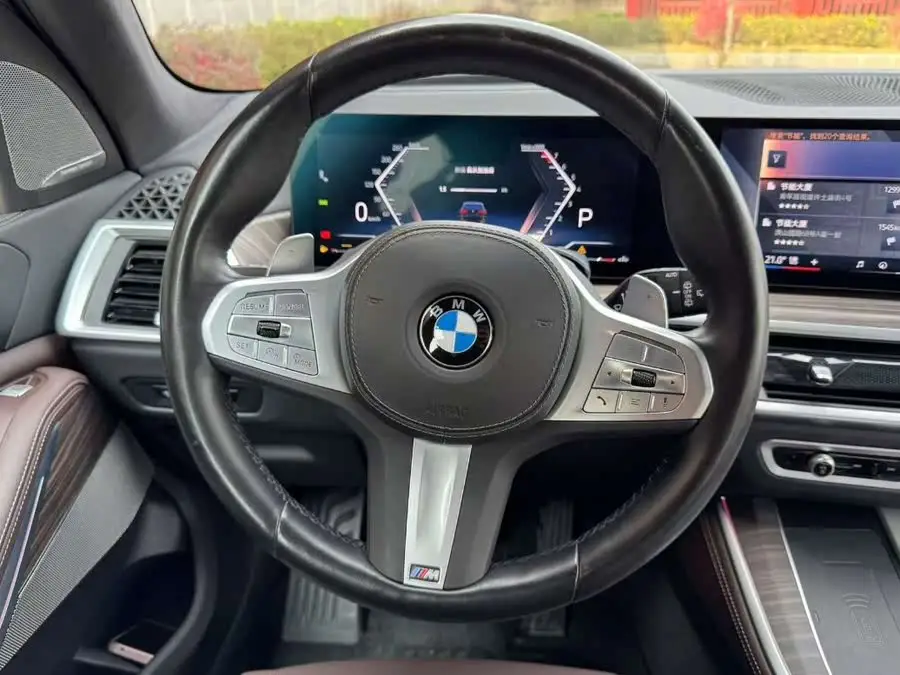 بي إم دبليو X5 2023 xDrive 40Li حزمة رياضية M ليلية