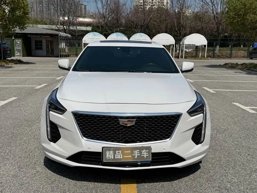 كاديلاك CT6 2021 28T النخبة