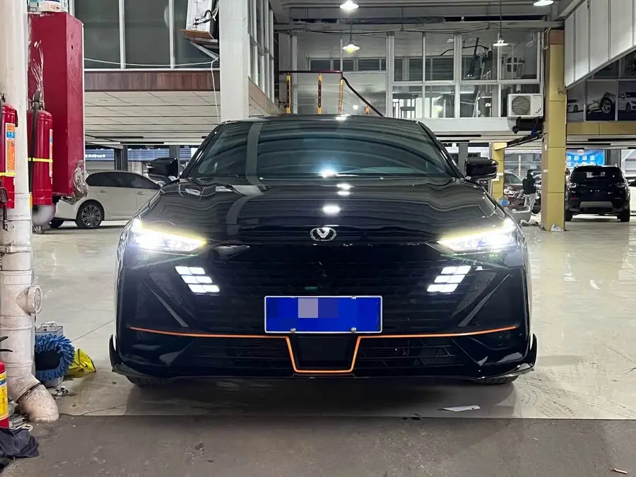 Changan UNI-V 2022 1.5T Sport Version