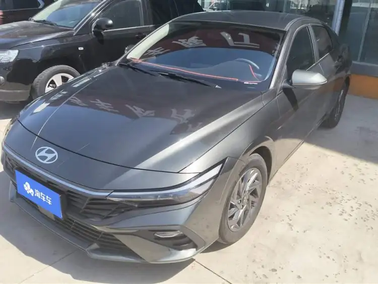Elantra 2023 1.5L CVT GLS Leading Edition