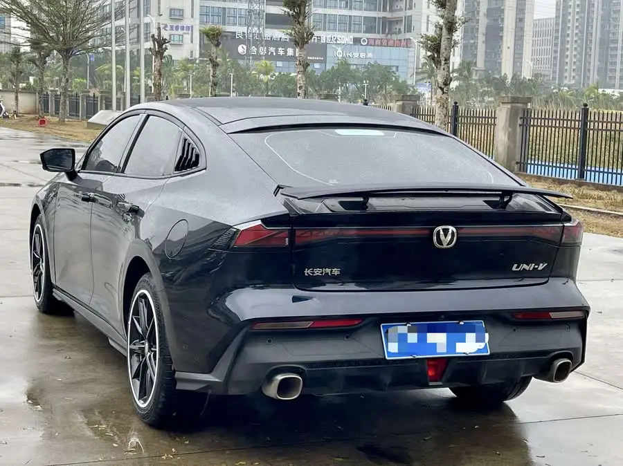 Changan UNI-V 2023 1.5T Premium