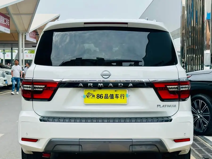2023 نيسان أرمادا 5.6 لتر النسخة الرائدة من الأسطول الذي لا يقهر
