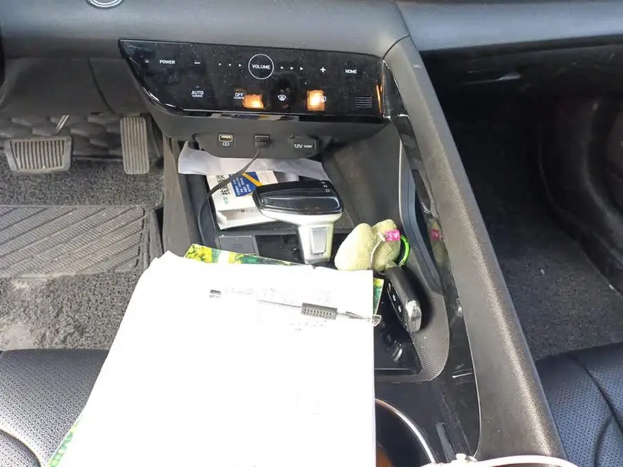 Elantra 2021 1.5L CVT LUX Edition