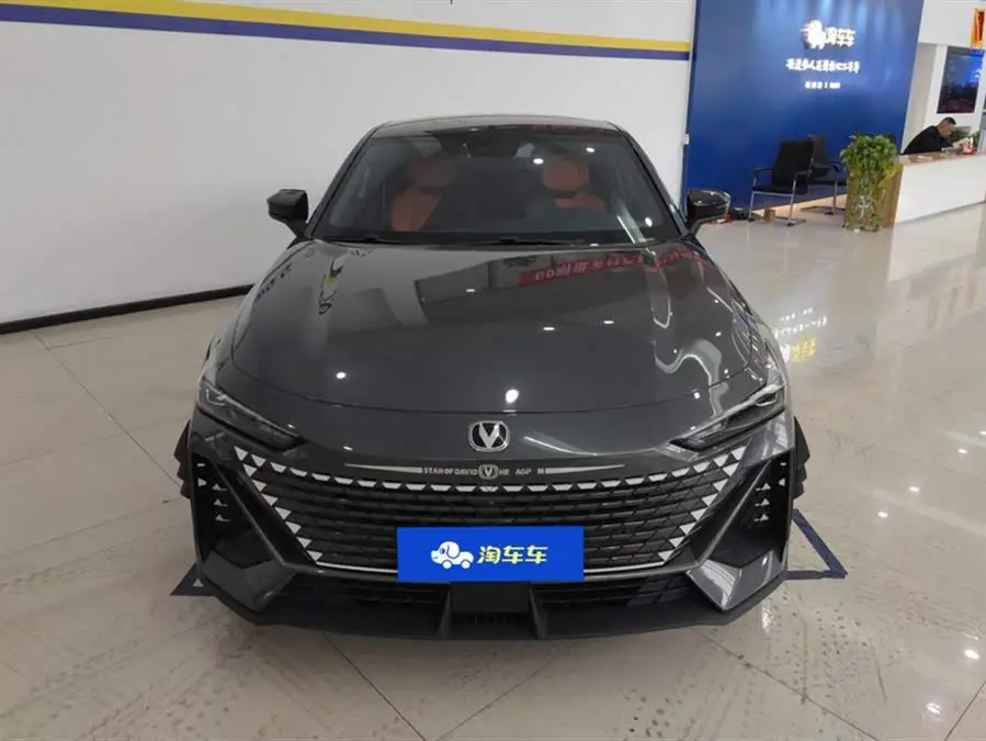 Changan UNI-V 2022 1.5T Premium