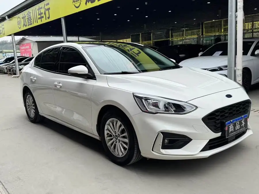 2020 فورد فوكس سيدان إيكو بوست 180 أوتوماتيكي طراز تريند