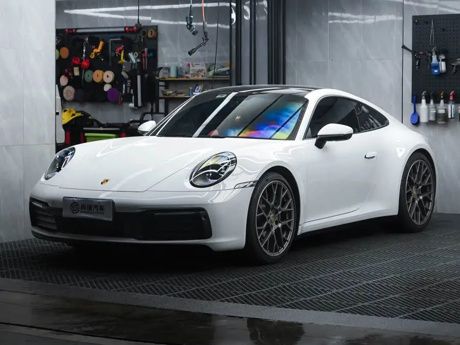 بورش 911 2023 كاريرا 3.0T