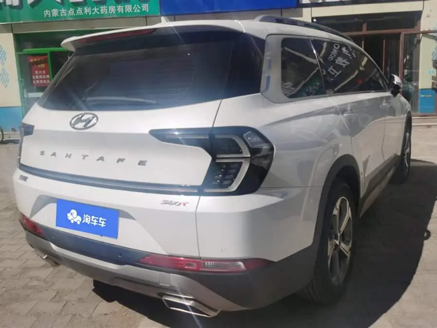 2023 Hyundai Santa Fe Traveler 380T GDi Automatic Two-Wheel Drive LUX Premium Edition