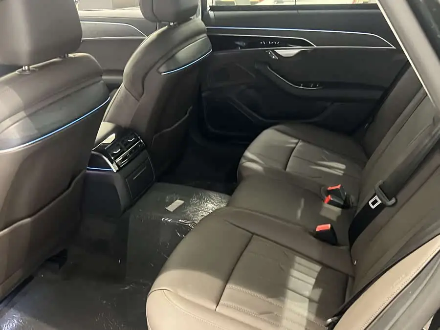 Audi A8 2024 A8L 45 TFSI quattro Luxury