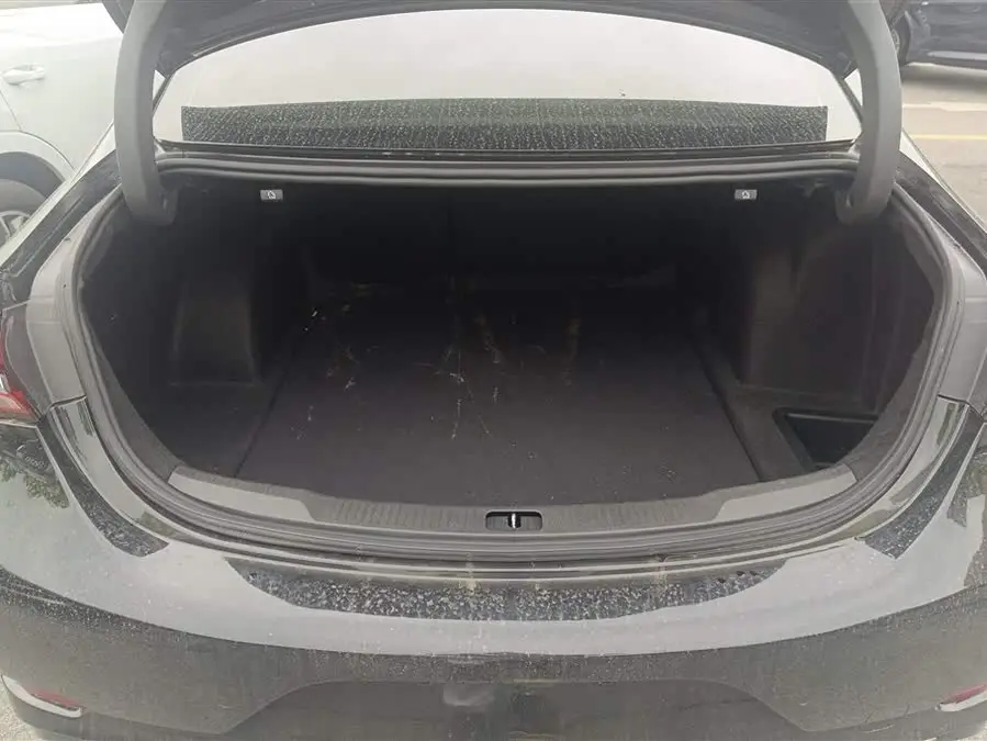 بيوك لاكروس 2021 552T فاخرة