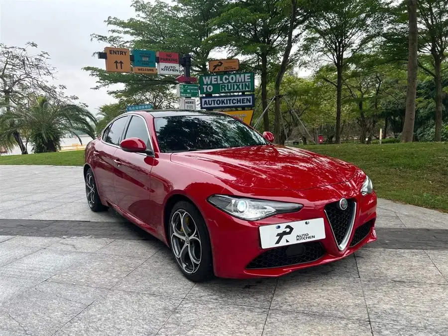 Giulia 2020 2.0T 280HP Luxury Edition