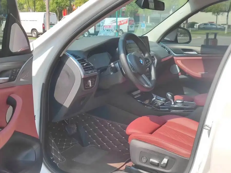 BMW X3 2022 xDrive30i Leading Model M Shadow Package