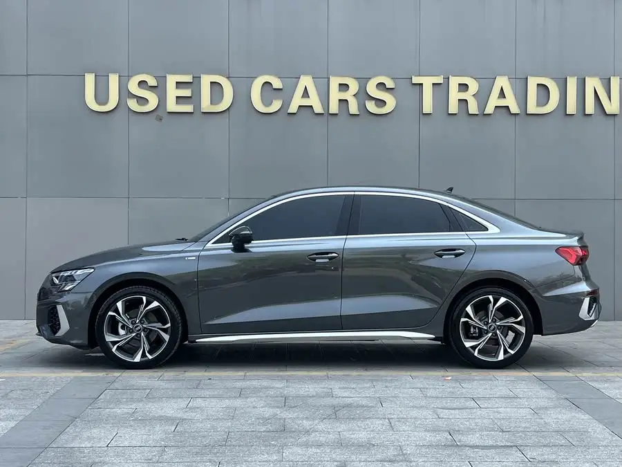 أودي A3 2023 الطراز المُعدل A3L ليموزين 35 TFSI الطراز الرياضي الفاخر