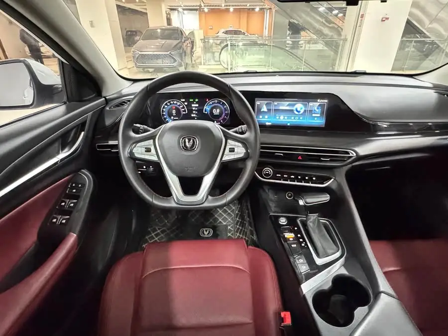 ييدونغ 2020 بلس نموذج العلم الأزرق NE 1.4T GDI DCT