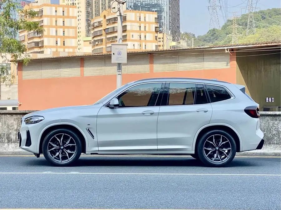 2023 BMW X3 xDrive25i M Sport Package