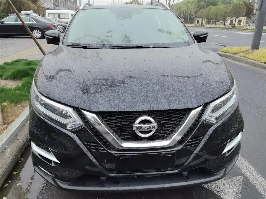 2022 نيسان قاشقاي 2.0 لتر CVT XV بريميوم النسخة الفاخرة