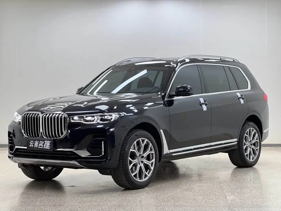 بي إم دبليو X7 2021 طراز xDrive40i حزمة فاخرة