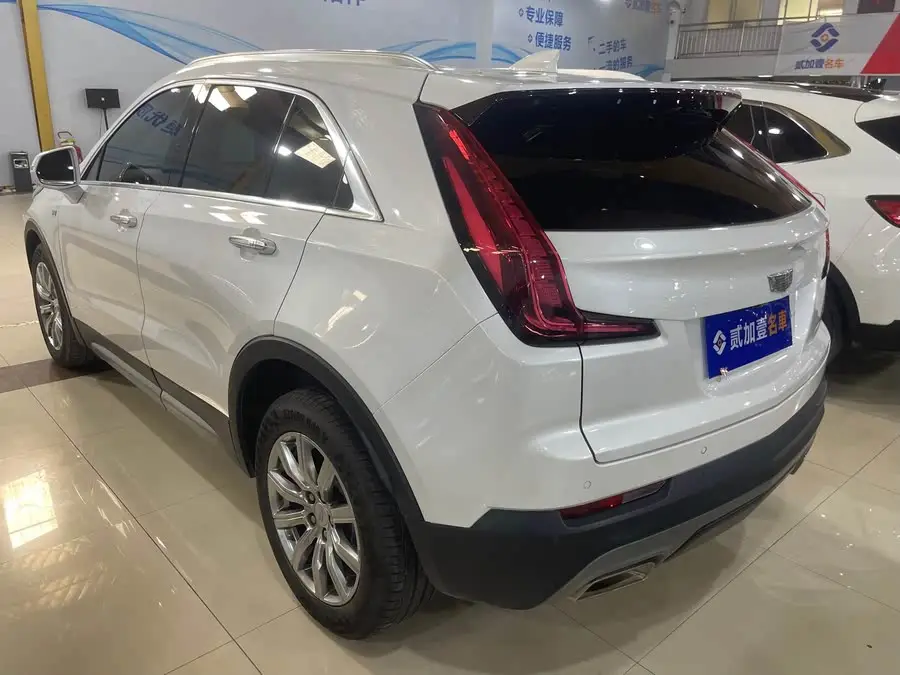 Cadillac XT4 2022 28T Luxury FWD