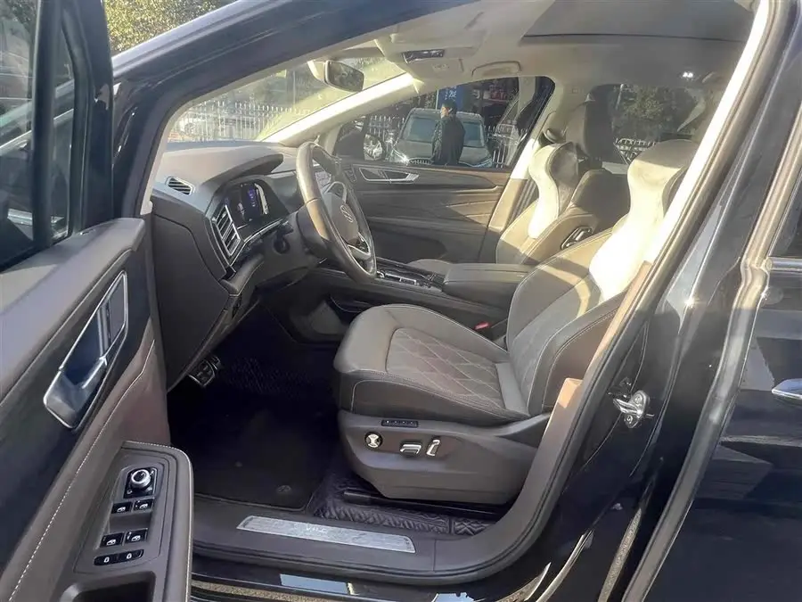 2022 Volkswagen Viloran 380 TSI Premium