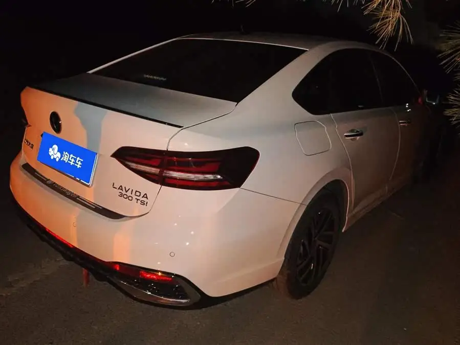 لافيدا 2023 300TSI DSG إصدار كامل نجمي