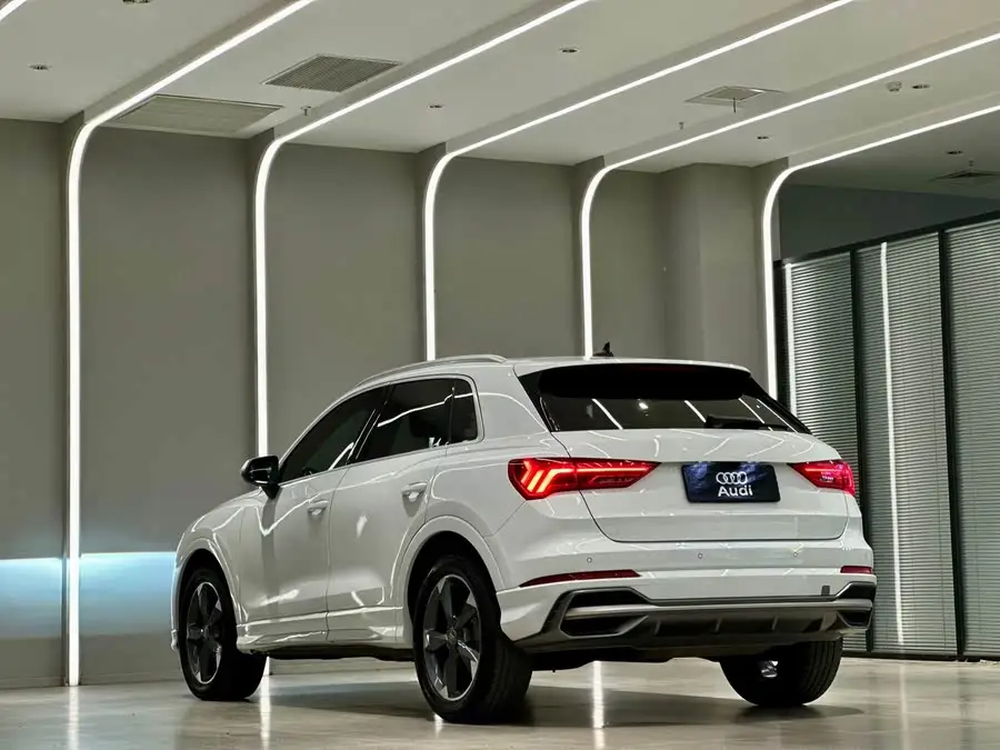 Audi Q3 2020 35 TFSI Fashion Dynamic Model